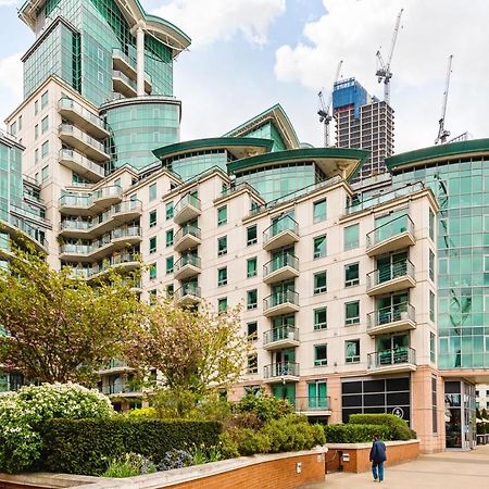 Riverside 2-Bedroom Apartments Londra Esterno foto