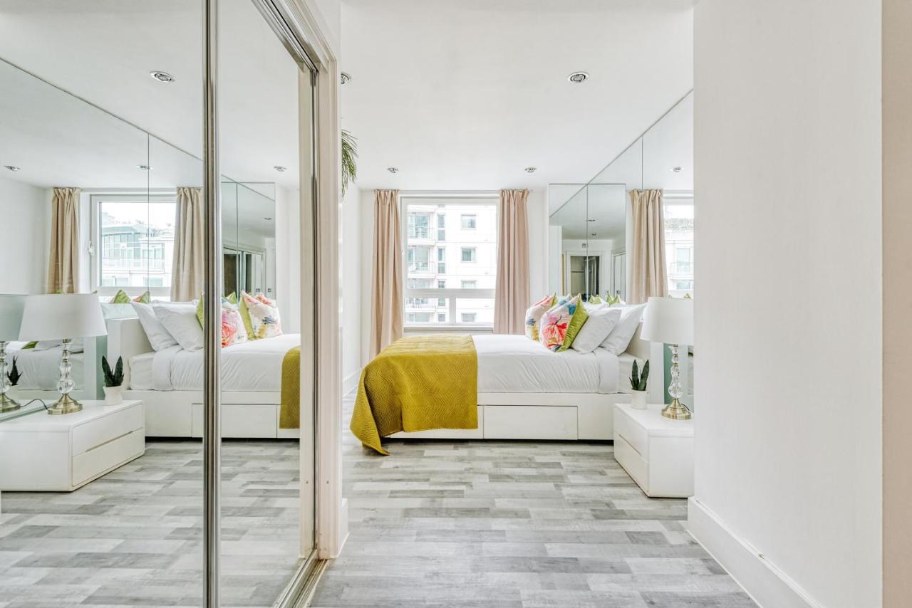 Riverside 2-Bedroom Apartments Londra Esterno foto