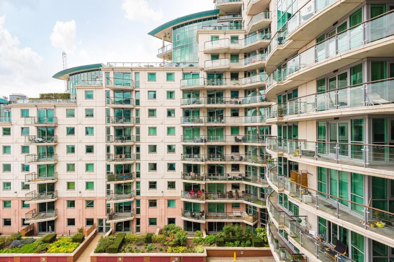 Riverside 2-Bedroom Apartments Londra Esterno foto